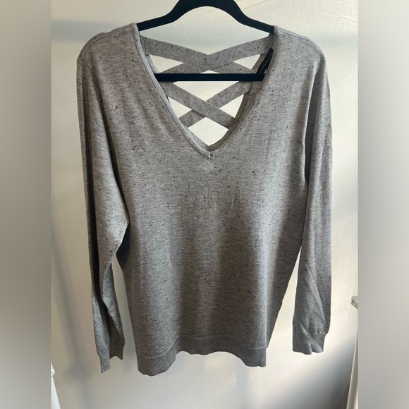 NWT Love Ellie cross Back Sweater stitch fix XL - Picture 4 of 7